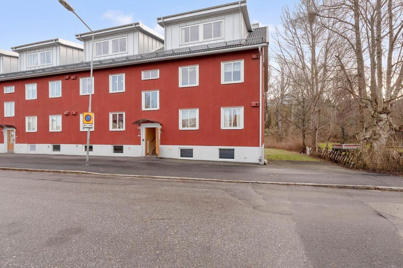1 Rums-Laegenheter, Gangavstand Till Stroemstads Centrum Dış mekan fotoğraf